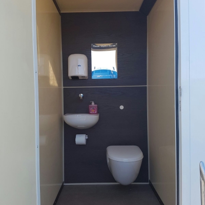 4 Way VIP Toilet Unit For Hire